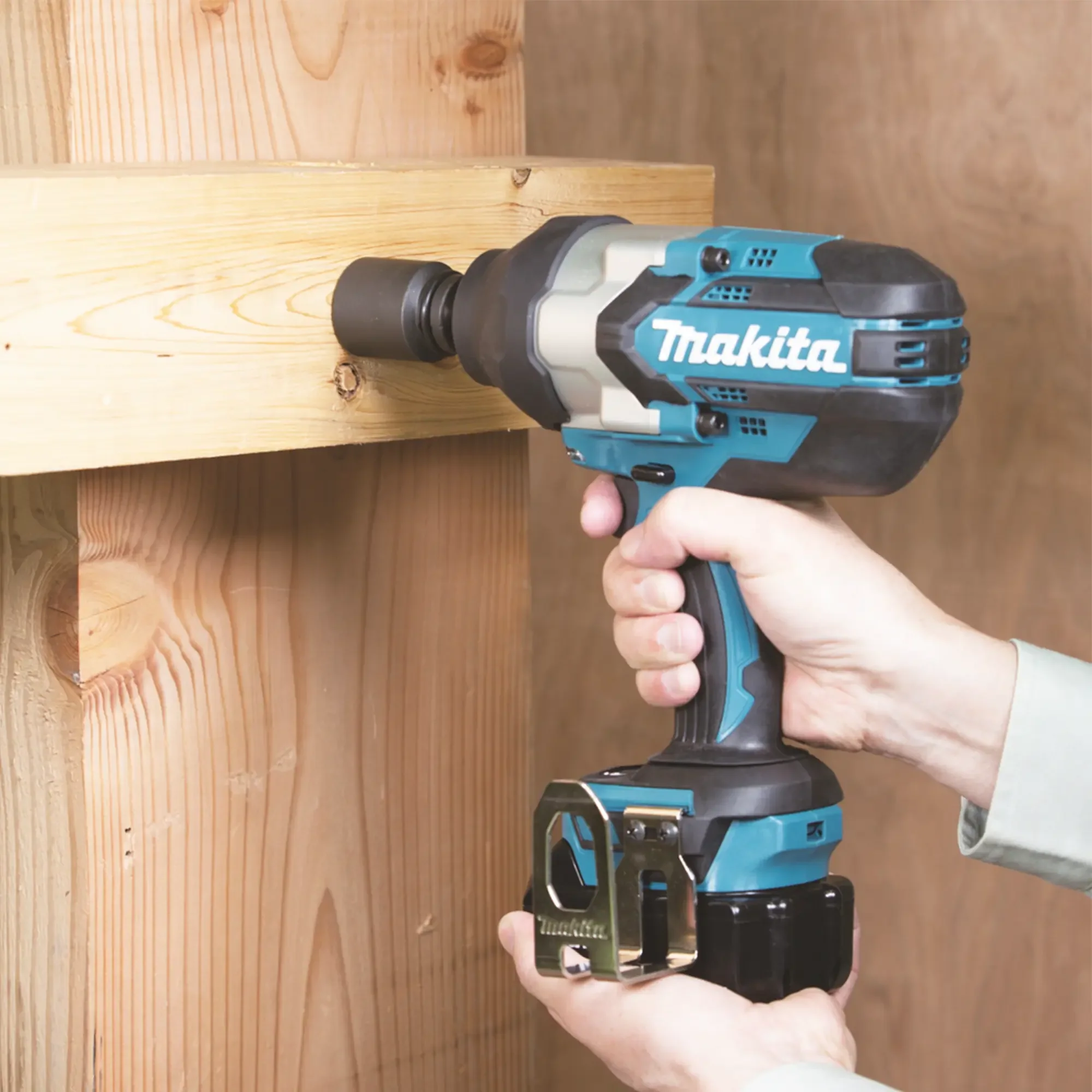 Avvitatore Impulsi Makita DTW1002RTJ 18V 5Ah - Image 11