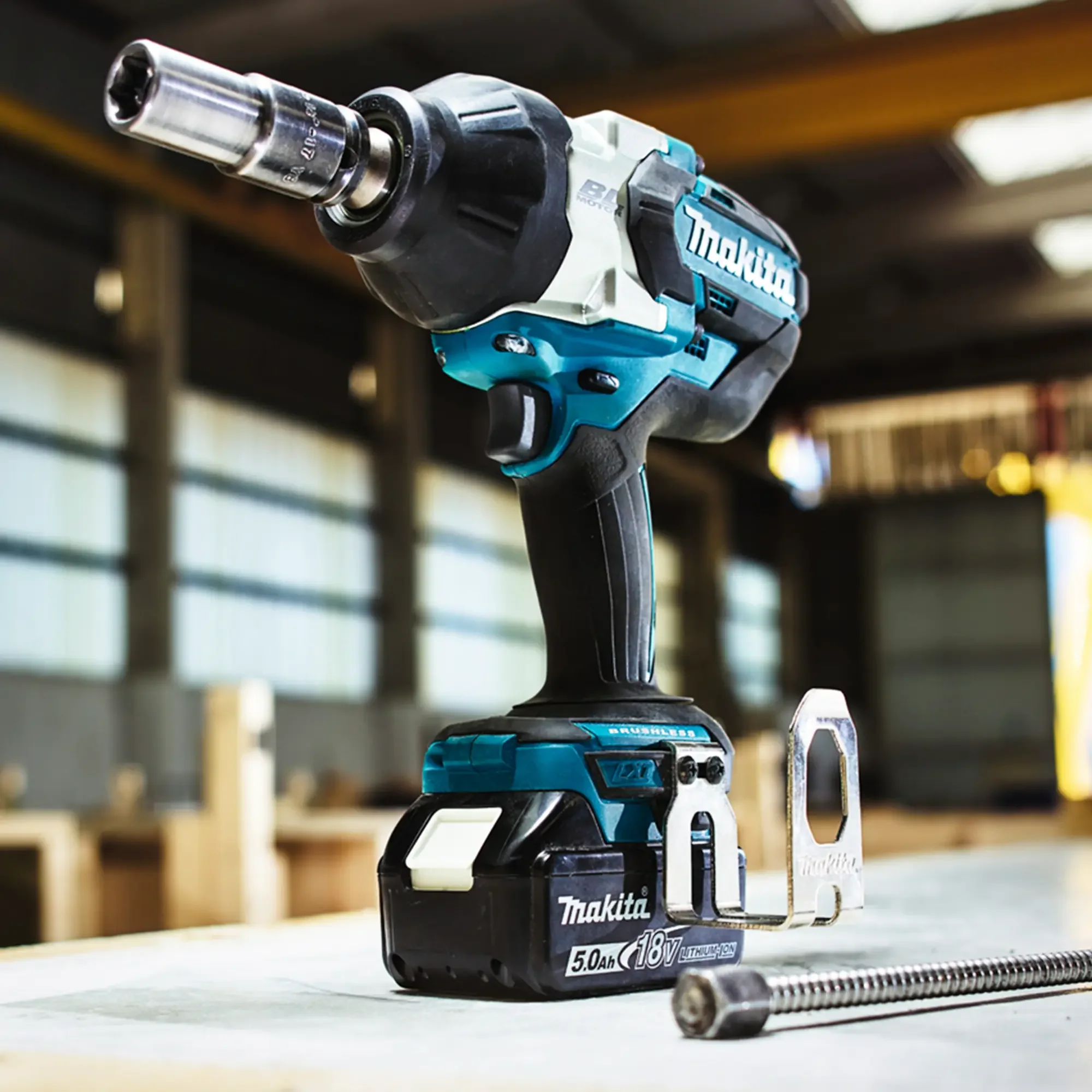 Avvitatore Impulsi Makita DTW1002RTJ 18V 5Ah - Image 12