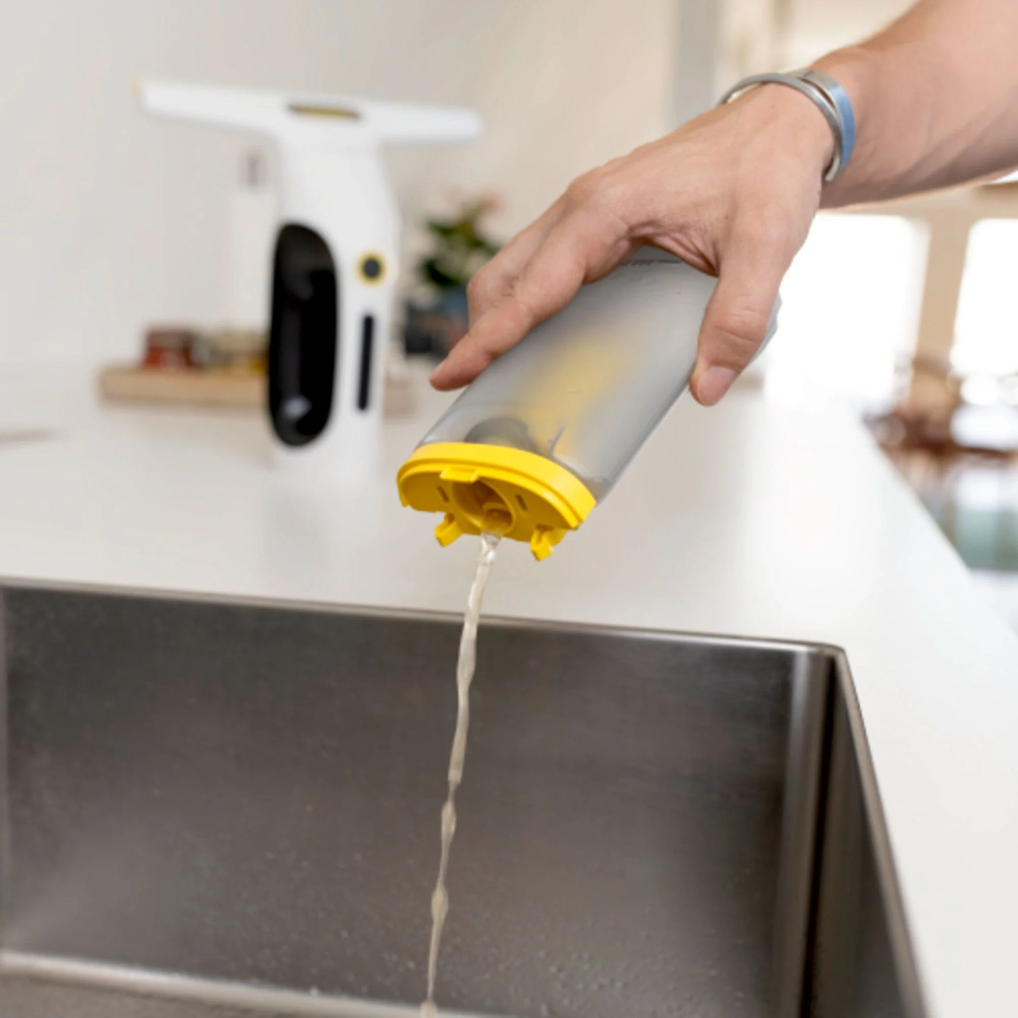 Lavavetri Karcher WV 2 Universal Care - Image 4