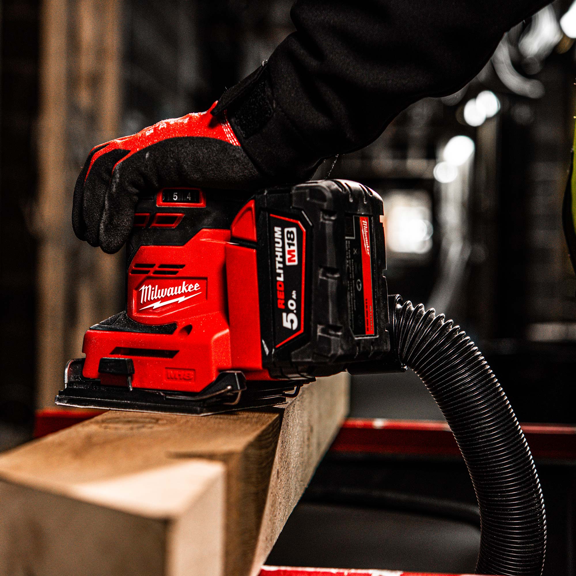 Levigatrice Milwaukee M18 BQSS-502B 18V 5Ah - Image 4