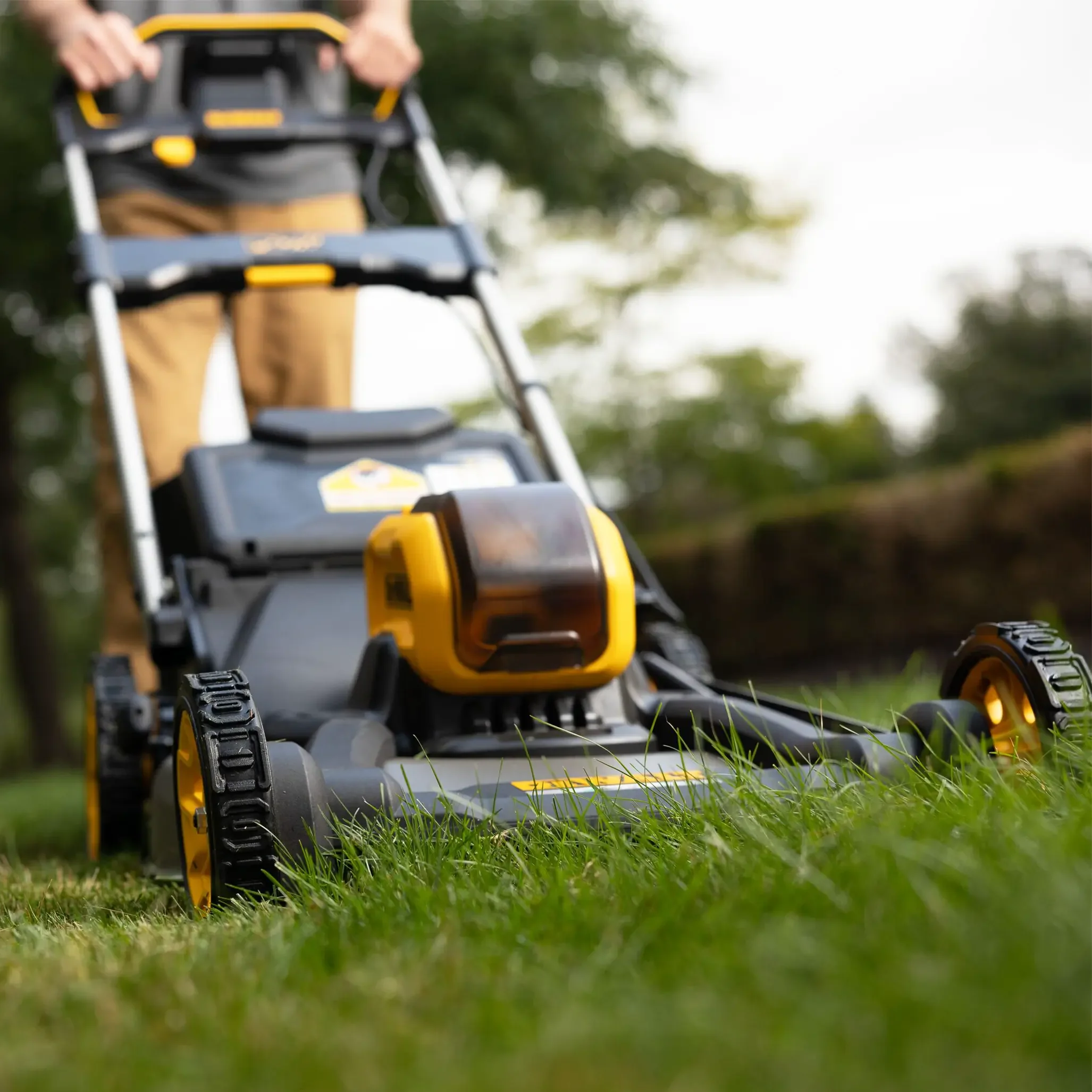 Rasaerba a spinta Dewalt DCK500PX2K-IT 54V 9Ah - Image 10