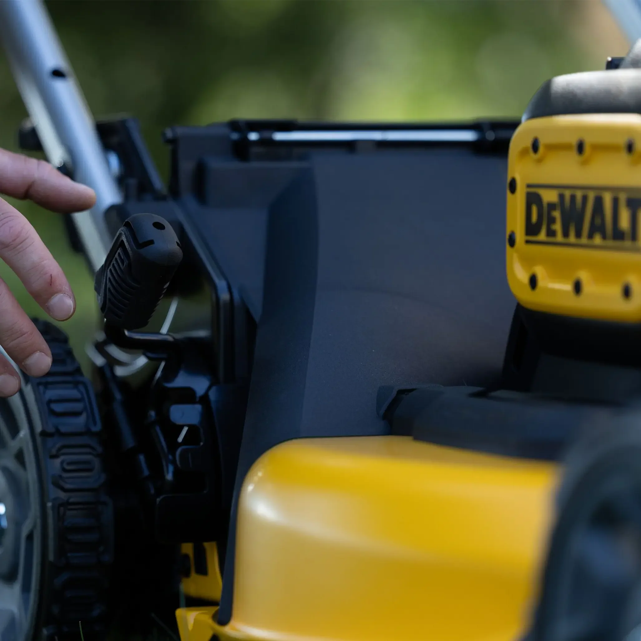 Rasaerba semovente Dewalt DCMWSP156N-XJ 18V - Image 18