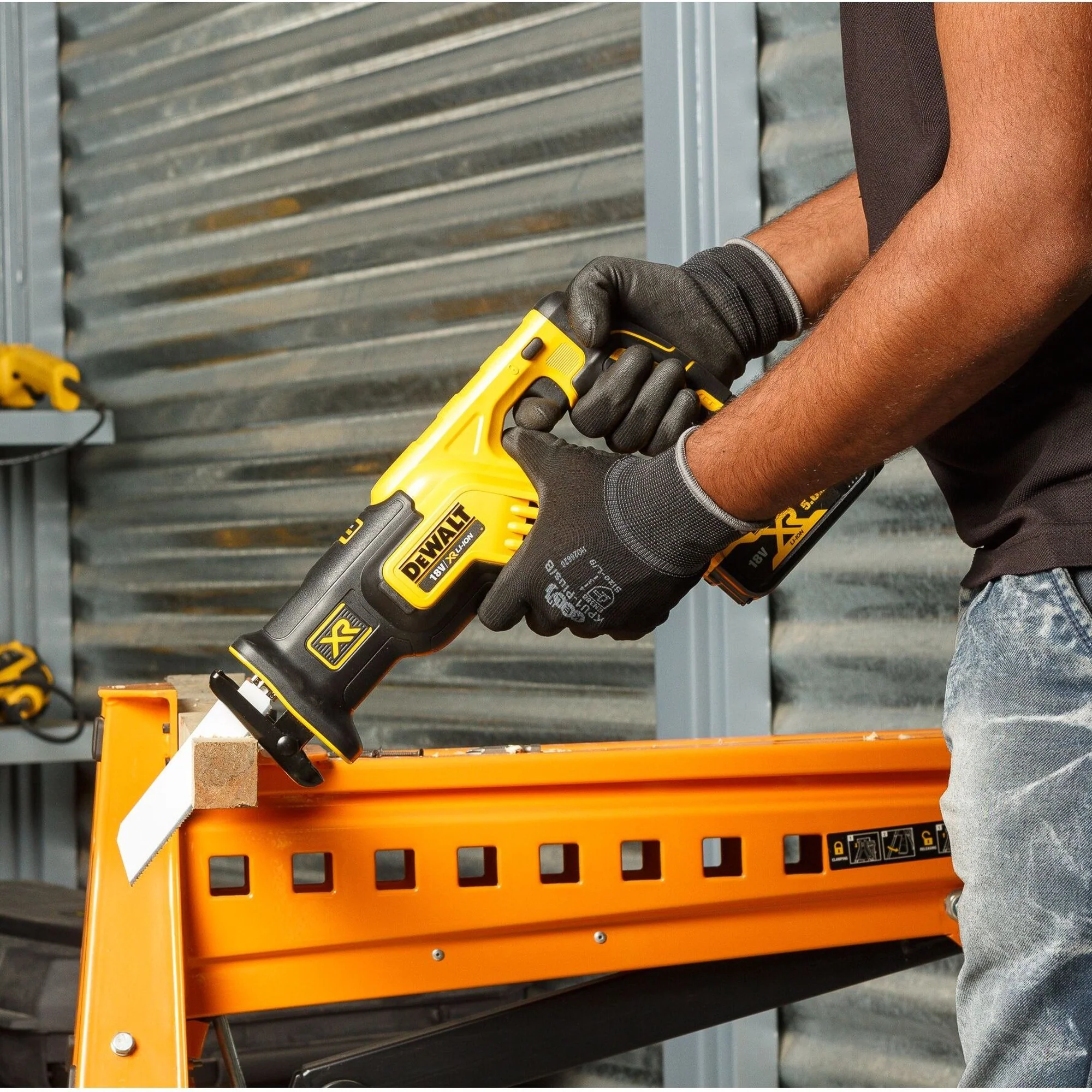 Sega Universale Dewalt DCS367P2-QW 18V 5Ah BRUSHLESS - Image 11