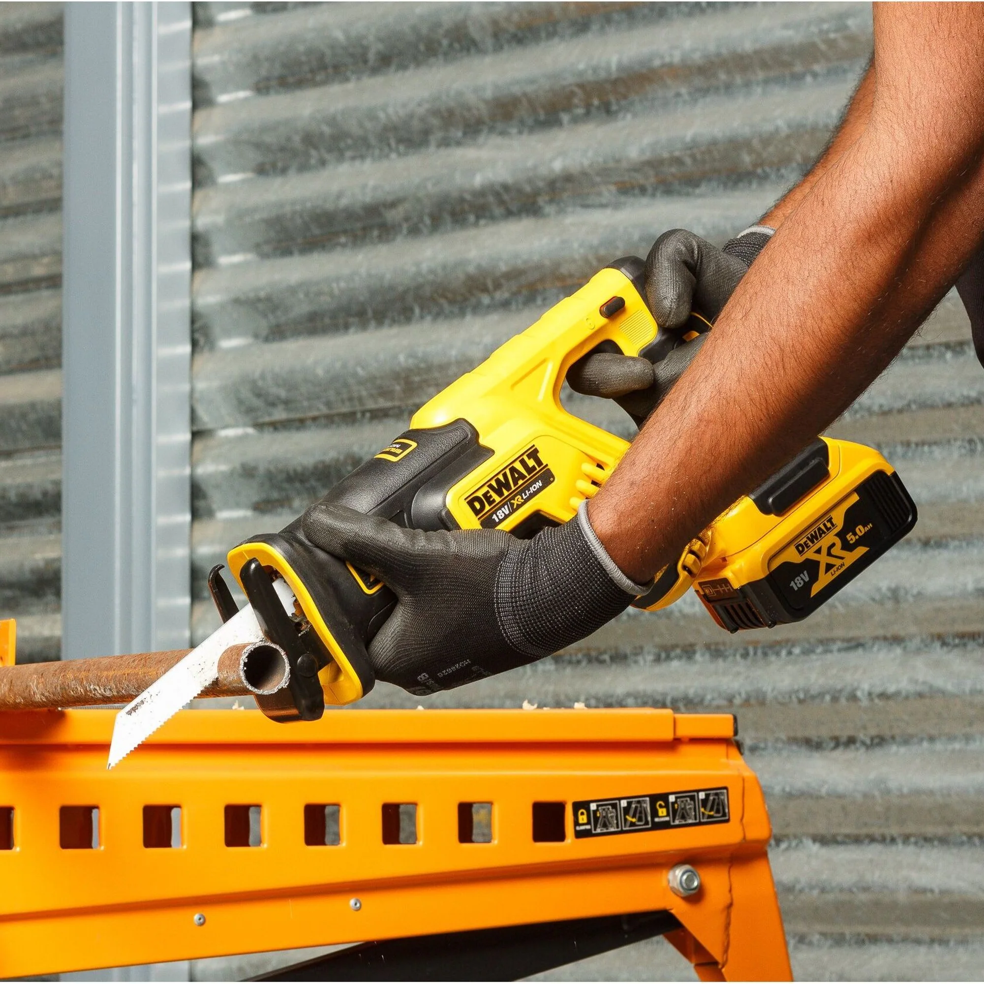 Sega Universale Dewalt DCS367P2-QW 18V 5Ah BRUSHLESS - Image 12