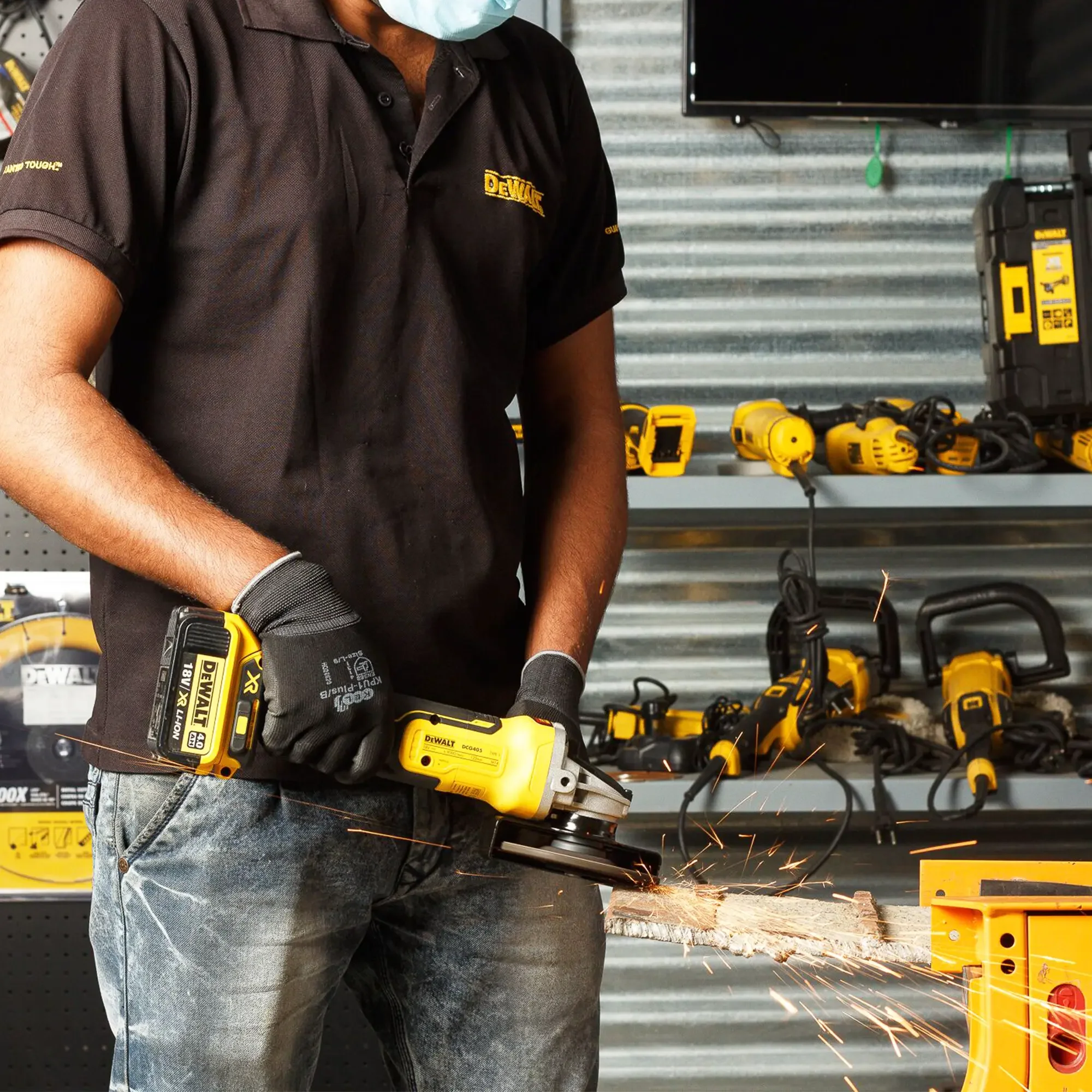 Smerigliatrice Dewalt DCG405P2-QW 18V 5Ah - Image 9