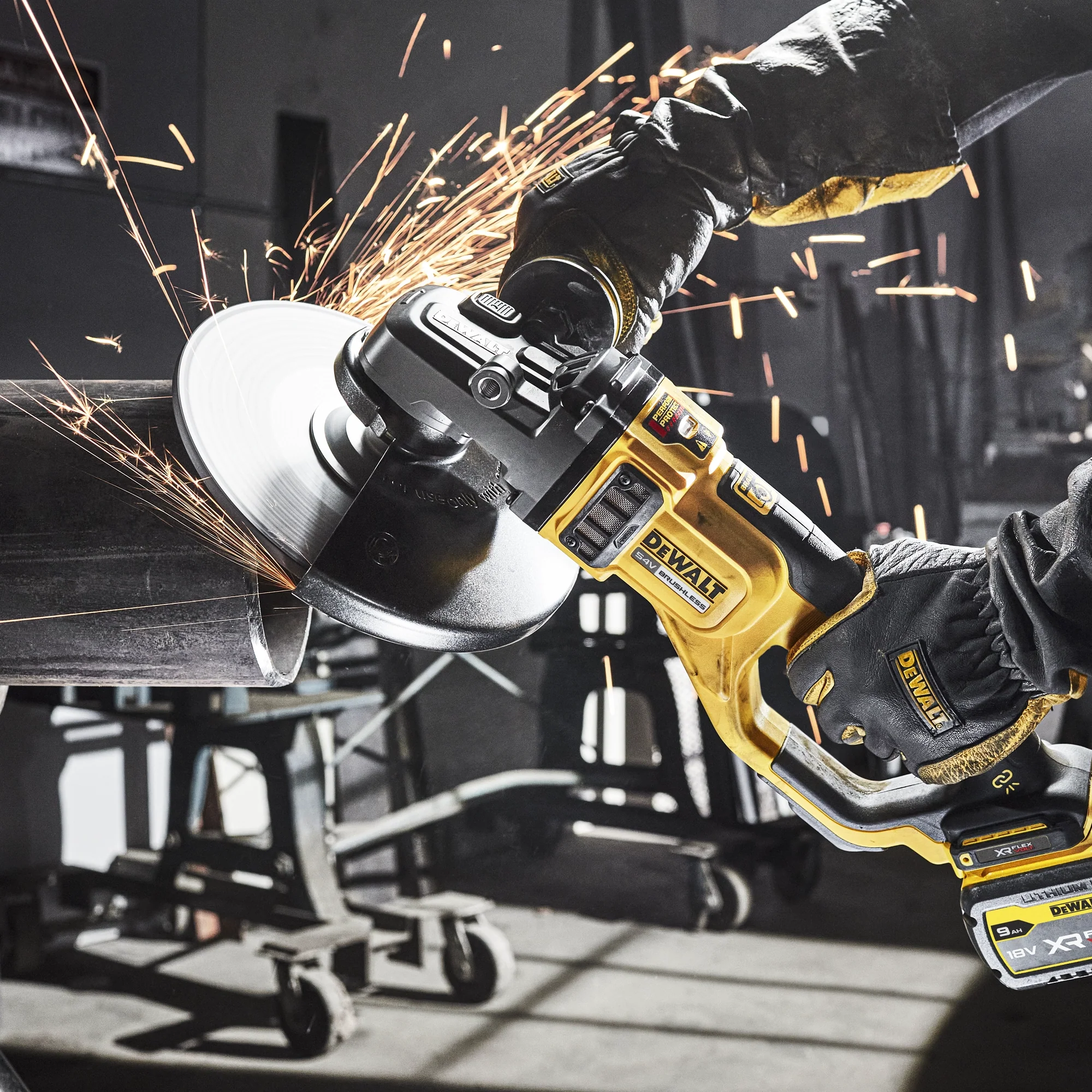 Smerigliatrice Dewalt DCG460X2-QW 54V 9Ah - Image 6