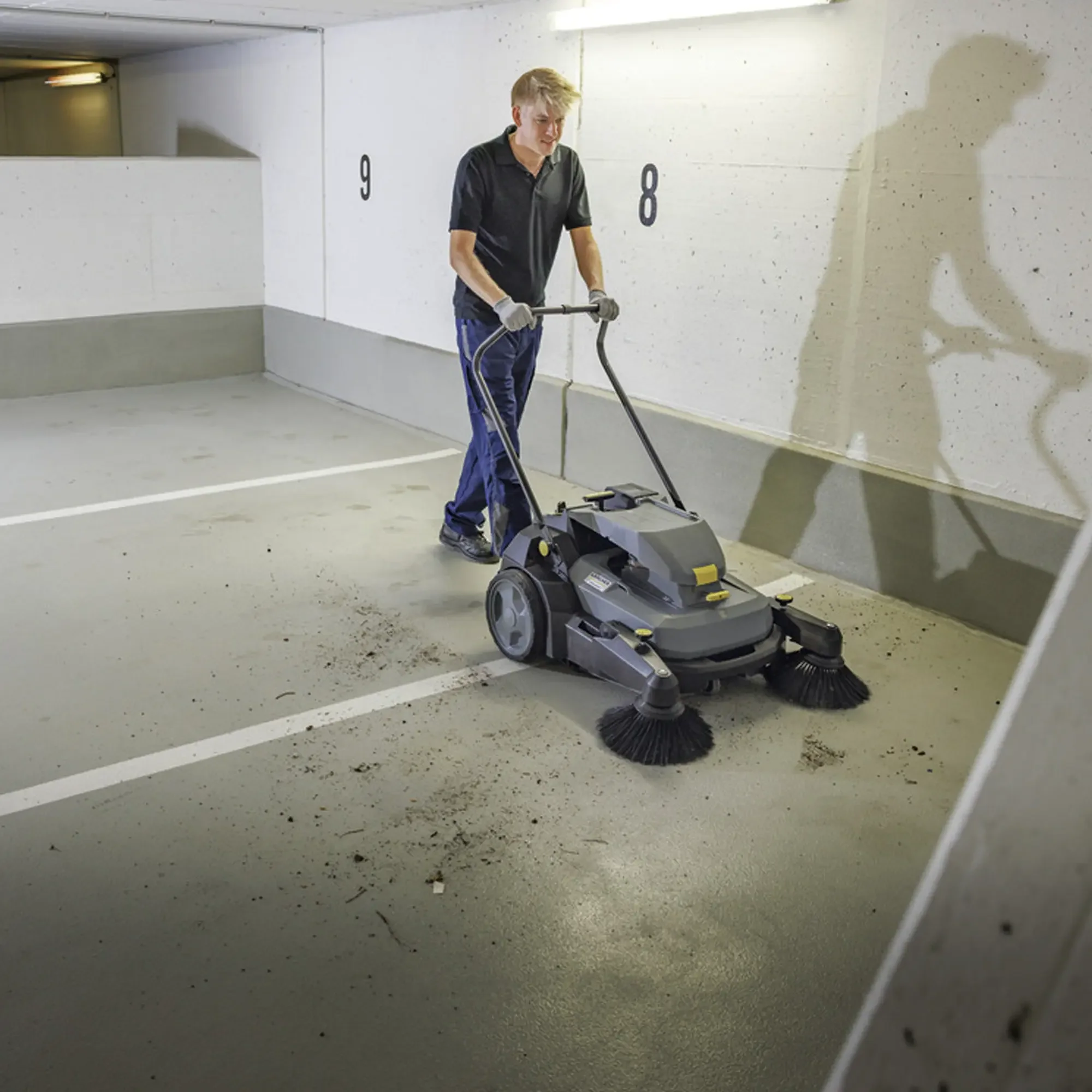 Spazzatrice Karcher KM 70/30 C BP 2SB 36V - Image 5