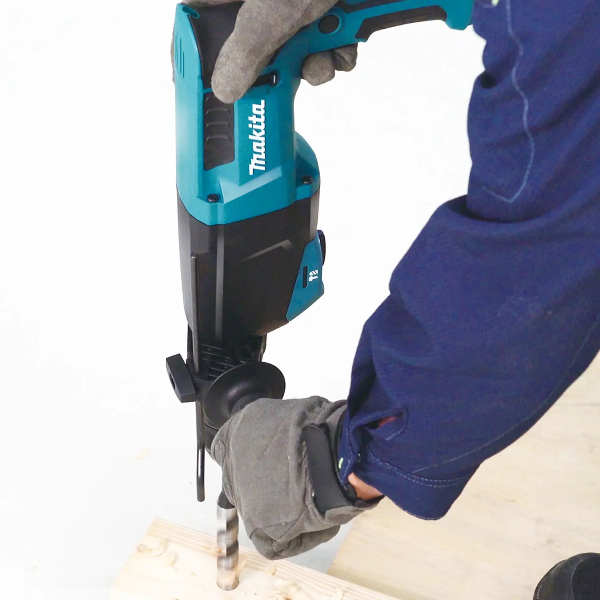 Tassellatore Makita HR2670FT 800W - Image 3