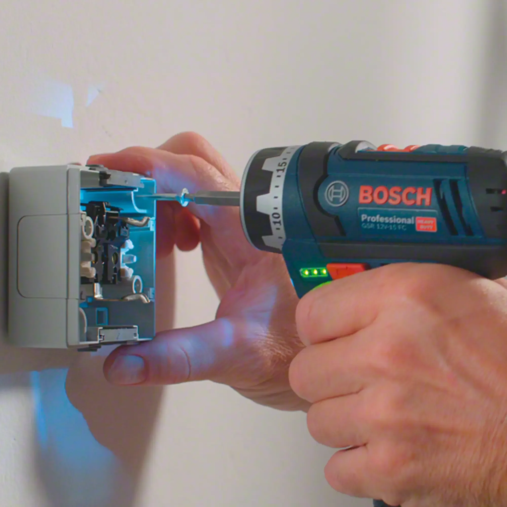 Trapano Avvitatore Bosch GSR 12V-15 FC 12V 2Ah - Image 4